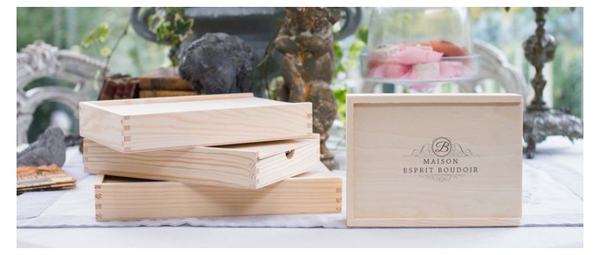 WOOD BOX SIGNATURE